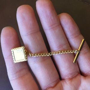 VTG tie tac